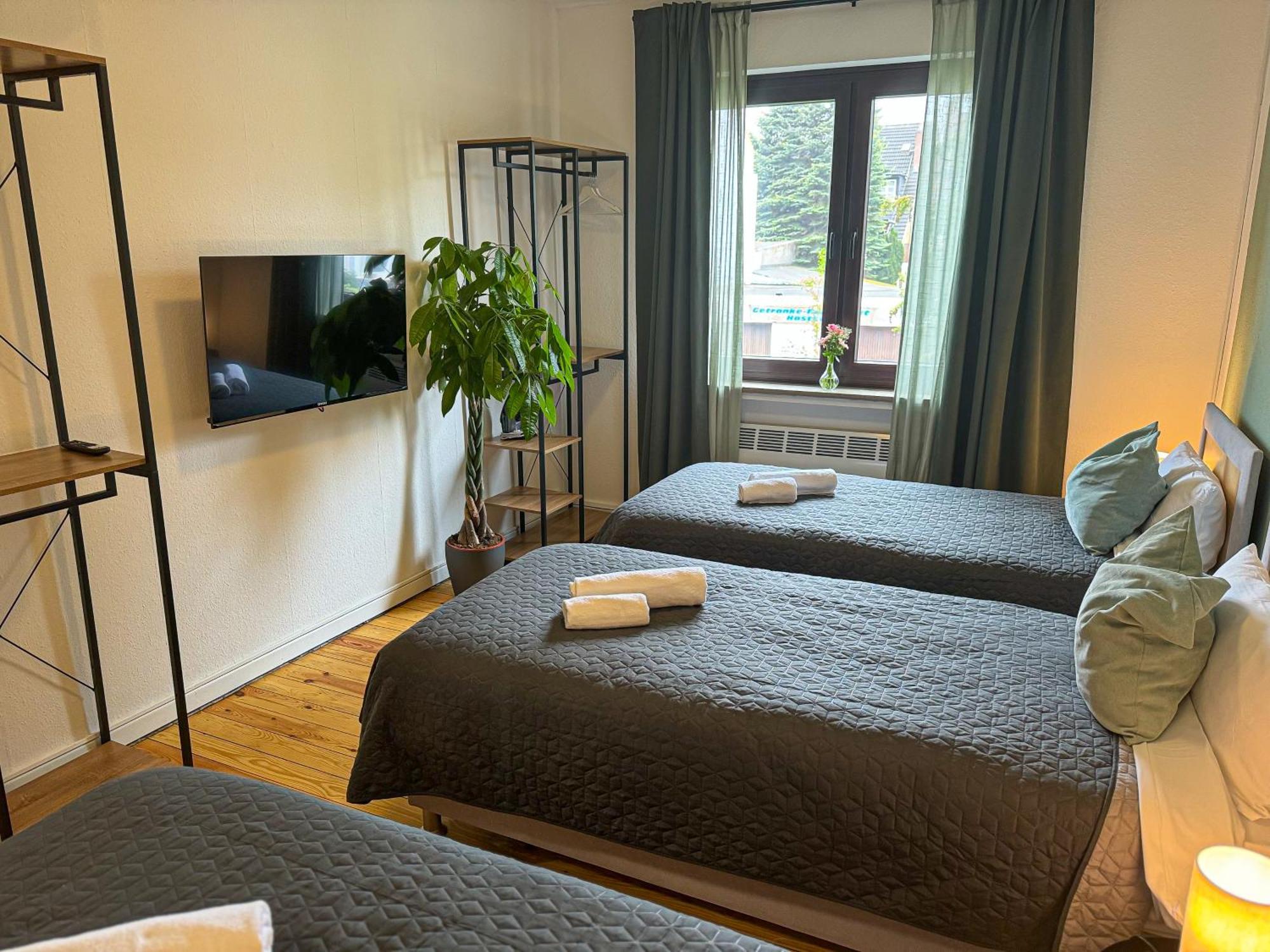 Immostay #8 - Haus Fuer 13 Personen Mit 7 Zimmer - Grosser Garten & Grill, Free Parking, Wlan Brema Exterior foto