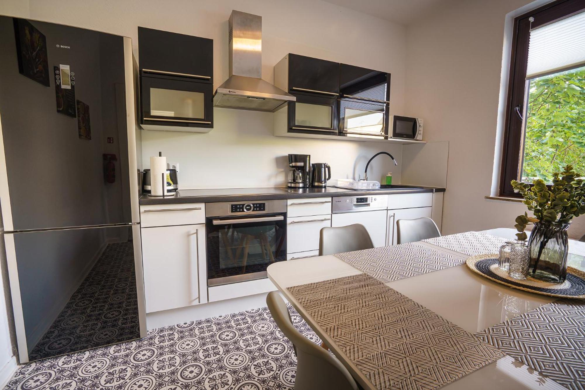 Immostay #8 - Haus Fuer 13 Personen Mit 7 Zimmer - Grosser Garten & Grill, Free Parking, Wlan Brema Exterior foto